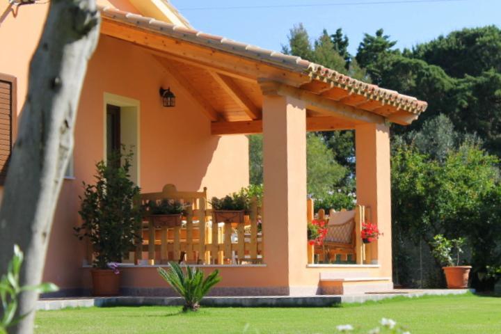 Il Melograno Di Nora Bed & Breakfast Pula Exterior photo